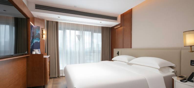 艺龙酒店(贵阳北站黔灵山路店)图片