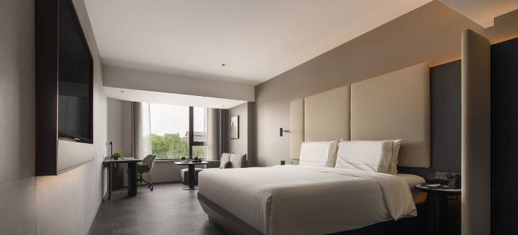 西安钟鼓楼永宁门地铁站亚朵酒店图片