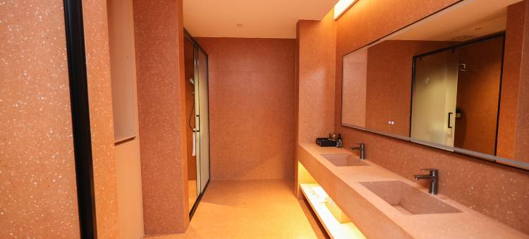 宜宾哪吒IP酒店(冠英古街大观楼店)图片