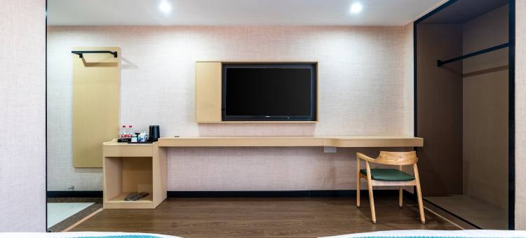 逸米酒店(崇左中心步行街民师院店)图片