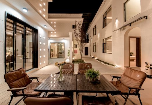 Poetry | verse designer intelligent oxygen environment Hotel Overview