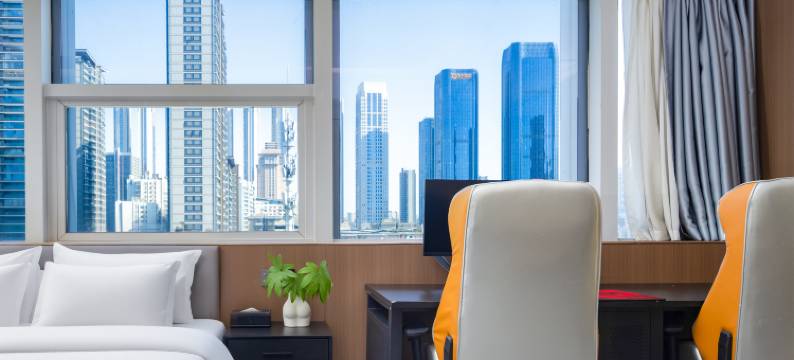 鲤白电竞酒店(长沙开福寺地铁站店)图片