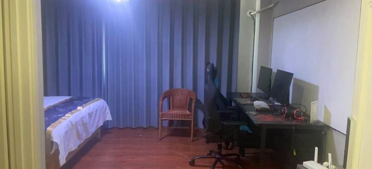 昂拓电竞民宿(唐县中山北大街店)图片