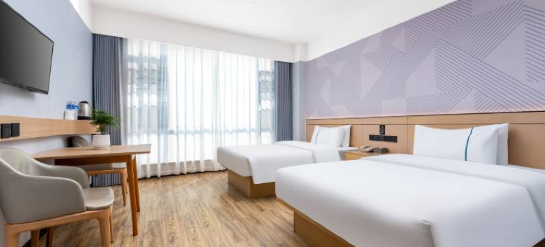 柏曼酒店(南漳水镜广场店)图片