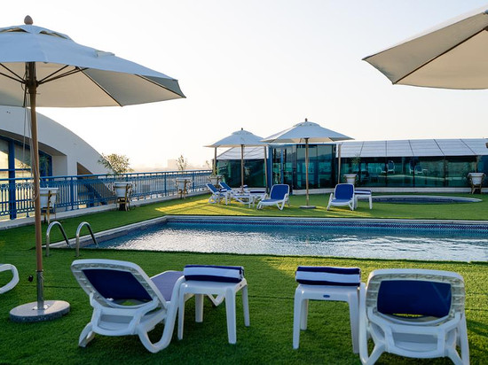 Luxe Grand Hotel