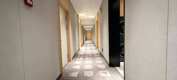 如家UP华驿精选酒店(白城市第十中学店)图片
