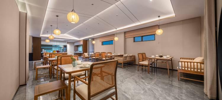 陌上轻居酒店(内黄客运站人民公园店)图片