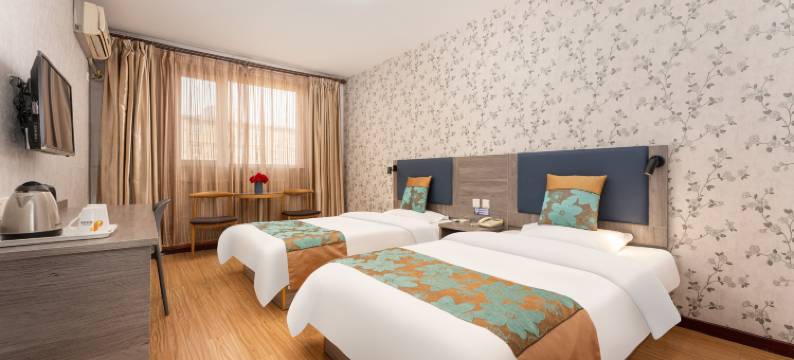 莹洁精选酒店(淄博铝城购物中心山东铝业职业学院店)图片