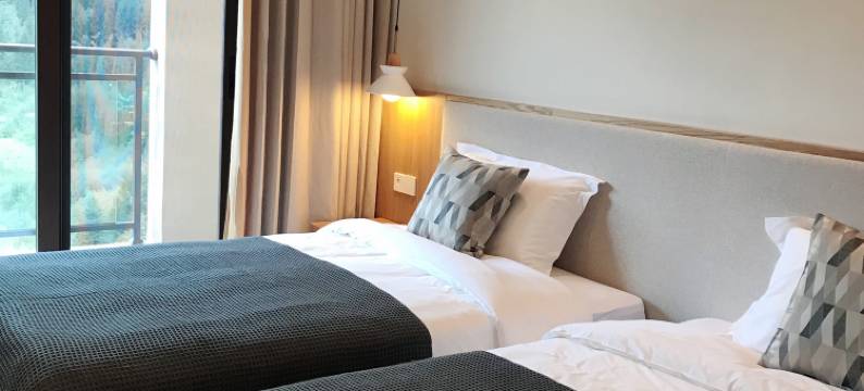 中国桌山·花栖谷图片