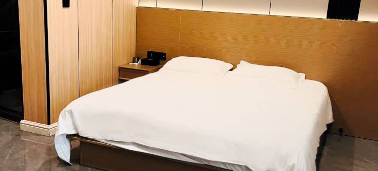 康县怡周轻居酒店图片