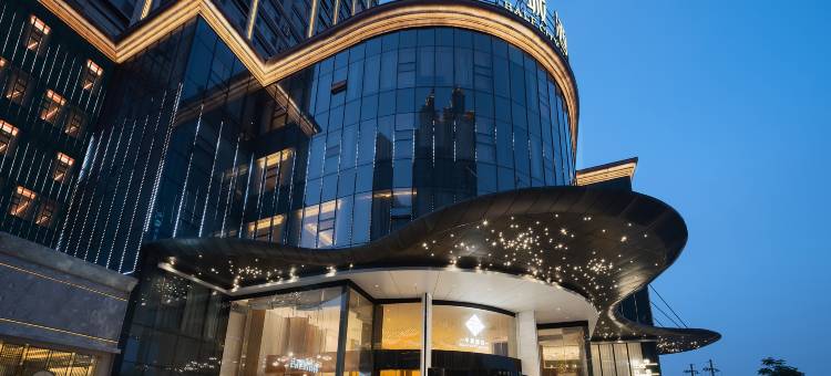 库尔勒半城酒店(孔雀河店)图片