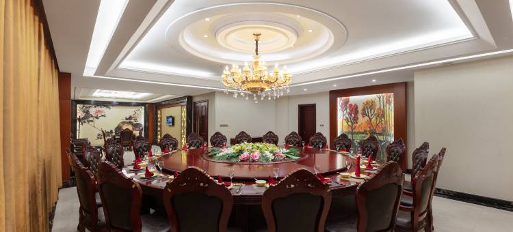 罗山君府大酒店图片