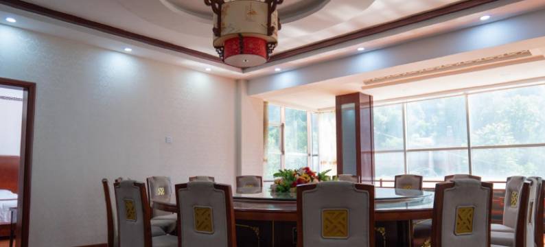 天水新麦积山庄图片