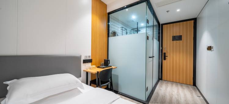 青季酒店MINI(上海宝山天街刘行地铁站店)图片