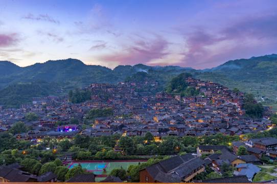 西江天合依欣·牵云山乡观景台高空全景山房民宿