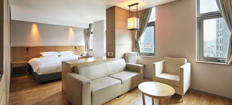 梅普雷斯酒店(Mayplace Hotel)图片