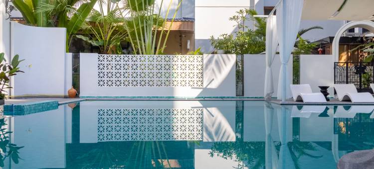 西双版纳景洪澜岸酒店(告庄星光夜市店)图片