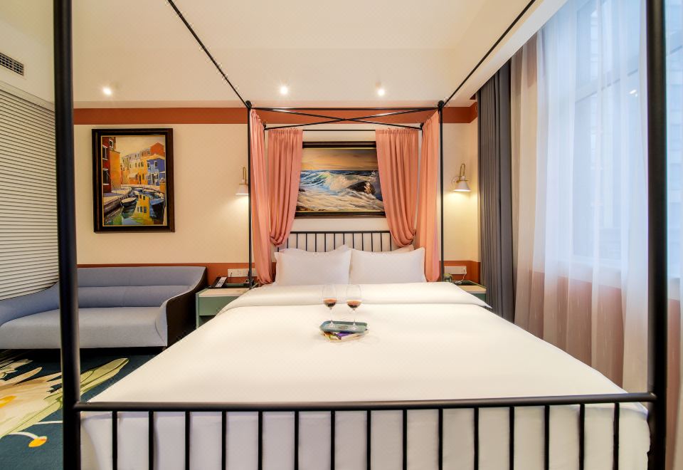 Huaqian Mingyue Hotel (Zhengzhou Xinzheng Zijing Mountain South Road Branch) Hotel Overview