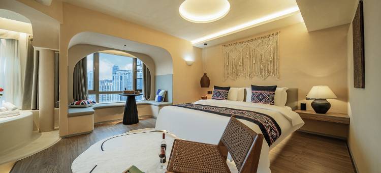 YUNSHUO·高空私汤酒店(花果园白宫松花路地铁站)图片