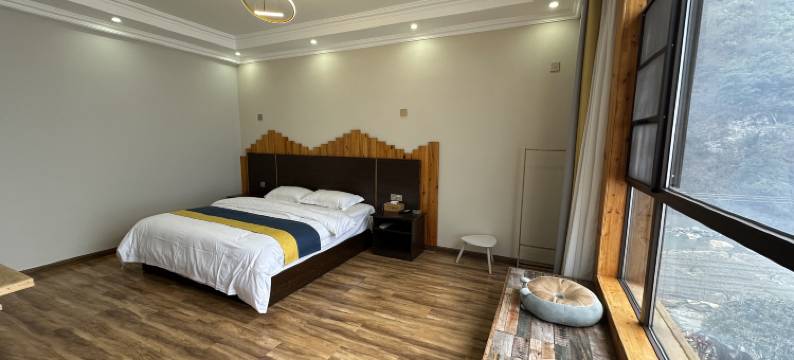 卧龙熊猫苑民宿图片