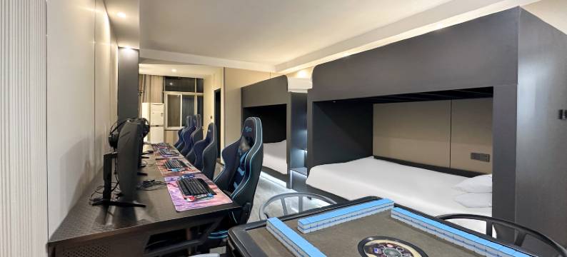 HiGo电竞观影酒店(信阳火车站天润广场店)图片