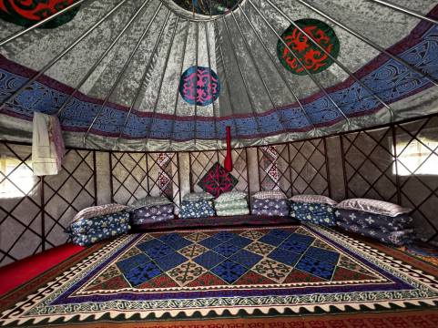 赛里木湖蓝湖天晴民宿