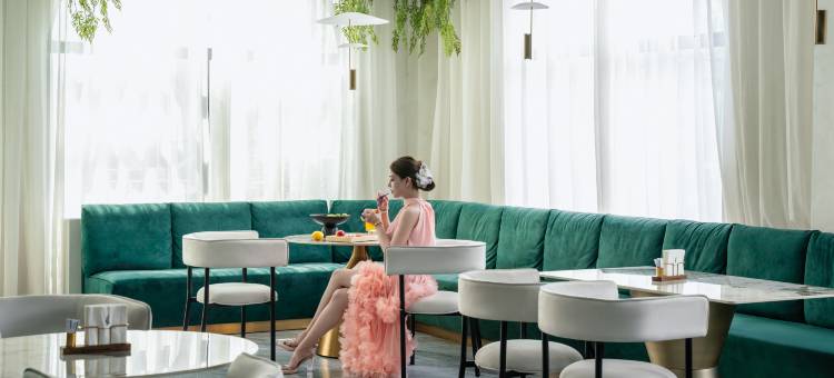 北海及酒店(北海银滩景区侨港风情街店)图片