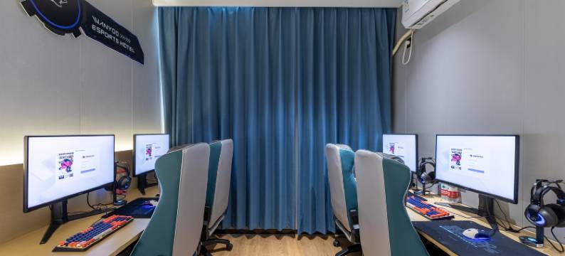 网鱼电竞酒店(上海青浦朱家角古镇店)图片