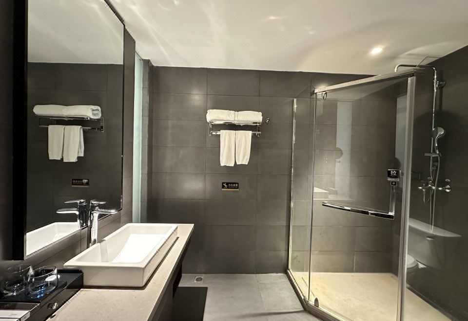 Junlian Huatian International Hotel Hotel Overview