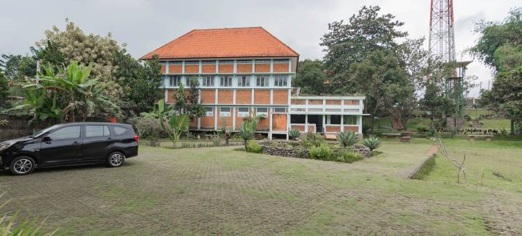 因萨尼西萨鲁阿彭卡克伊斯兰都市景观酒店(Urbanview Hotel Syariah Insani Cisarua Puncak)图片