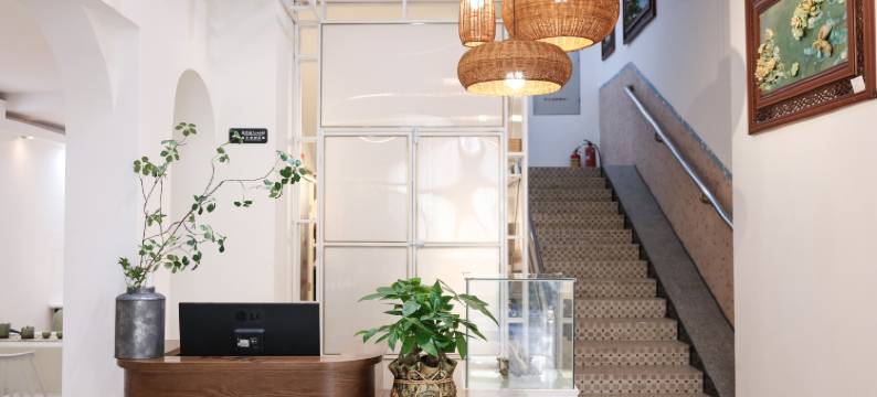 中山礼颂民宿(兴中广场店)图片