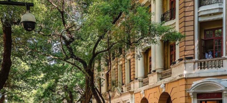 爱立斯水善坊｜HONORABLEINCOMPARADBLE酒店(北京路省人民医院店)图片