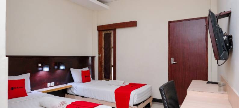 红多兹酒店-近勒吉安街(RedDoorz near Legian Street)图片