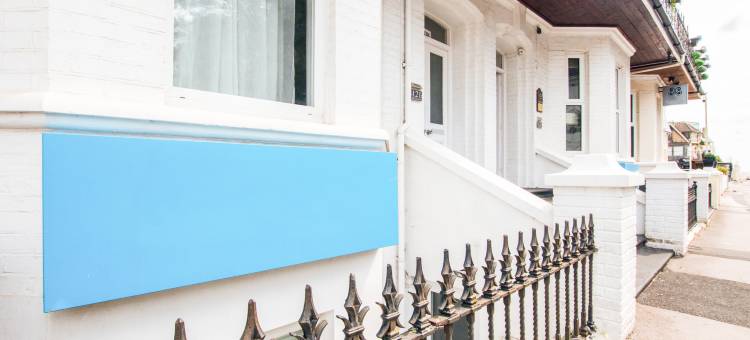 OYO 伯恩矛斯小屋(OYO The Lodge Bournemouth)图片