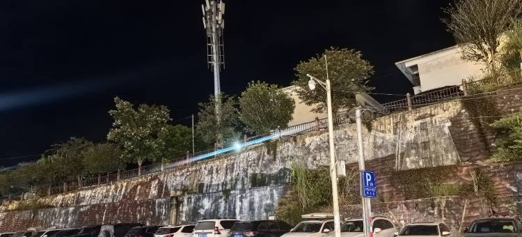 水墨云中酒店(墨脱游客中心店)图片