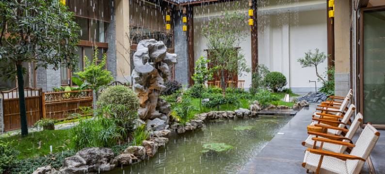 屈乡雅筑楚风庭院民宿(九歌巷子店)图片