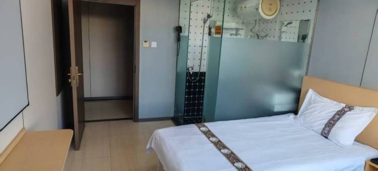 吉林爱家时尚宾馆(九站农校科技学院店)图片