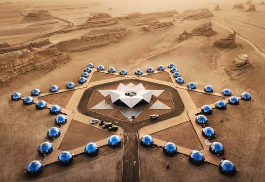 孤独星际（戈壁）野奢酒店外景图