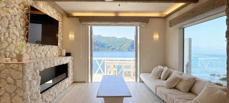 "COVE KAWANA" Shabby Chic Izu Ocean Front Villa图片