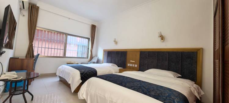 攀枝花常乐假日酒店(仁和南站店)图片