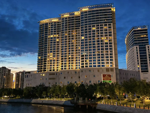 威海九龙晟大酒店(高铁站韩乐坊店)