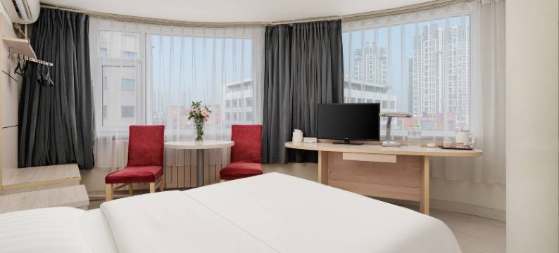 青岛香江云居酒店(香江路地铁站店)图片