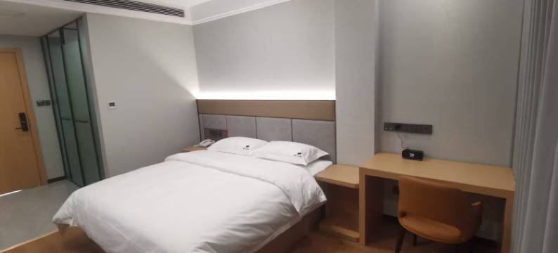 睿柏·云酒店(邯郸武安第二中学店)图片