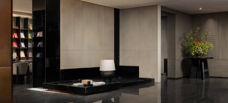 拉萨布达拉宫广场江苏路亚朵酒店图片