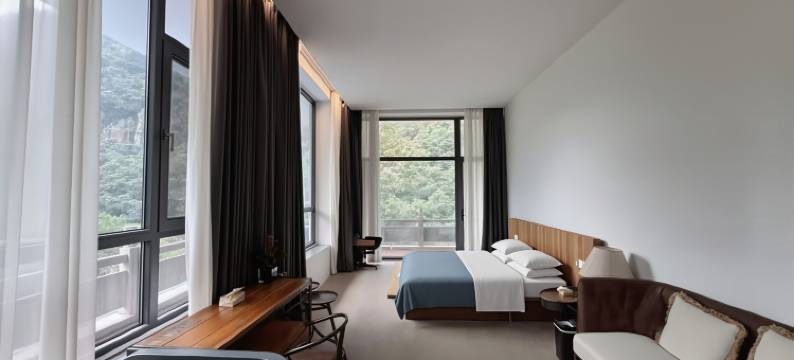 百了一宿石宿(新乡南太行八里沟店)图片