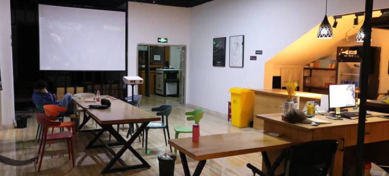 伊宁陈朴客栈(火车站店)图片
