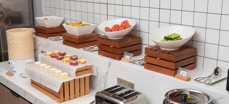 柏曼酒店(湛江鹰展广场赤坎民国风情街店)图片