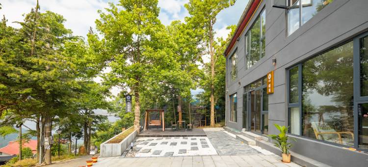 花筑·庐山岄瑶民宿(庐山山上小天池店)图片