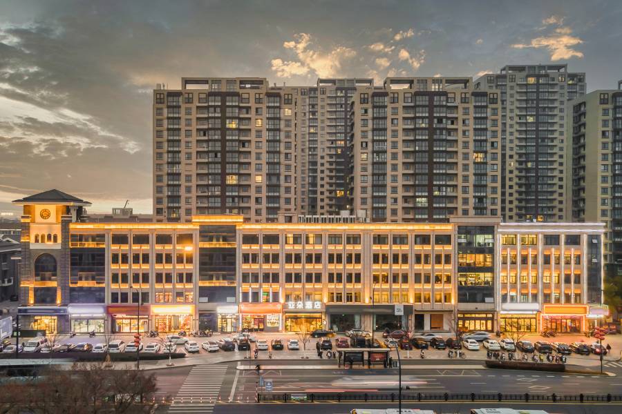 宜興市新天地廣場亞朵酒店