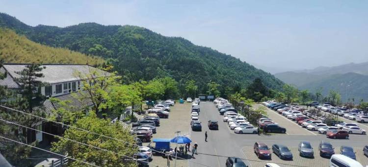 薄刀峰凌云山庄图片